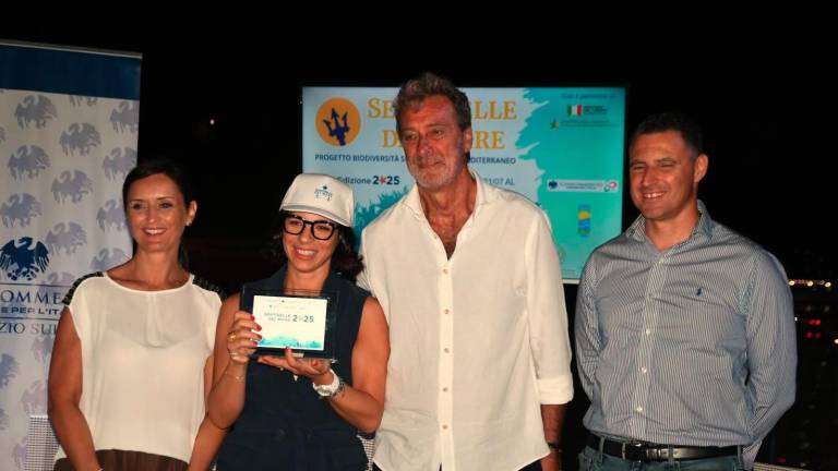 Elena Palazzo Assessore regionale al turismo e ambiente della Regione Lazio, Annagiulia Randi, Giovanni Acampora Presidente Assonautica Italiana e Camera di Commercio Frosinone-Latina e Cristian Leccese Sindaco di Gaeta Elena Palazzo Assessore regionale al turismo e ambiente della Regione Lazio, Annagiulia Randi, Giovanni Acampora Presidente Assonautica Italiana e Camera di Commercio Frosinone-Latina e Cristian Leccese Sindaco di Gaeta