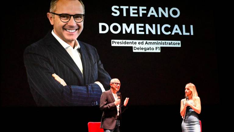 Imola, la Formula 1 è arrivata inaugurata la nuova Fanzone, paddock in piena attività e chiavi della città a Domenicali GALLERY Imola, la Formula 1 è arrivata inaugurata la nuova Fanzone, paddock in piena attività e chiavi della città a Domenicali GALLERY