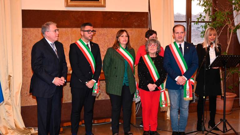 Forlì, consegnati i diplomi di ordine al merito e di maestro del lavoro, con un omaggio a Edo Valmori - Gallery Forlì, consegnati i diplomi di ordine al merito e di maestro del lavoro, con un omaggio a Edo Valmori - Gallery
