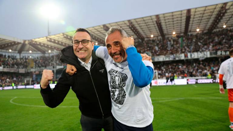 Il presidente John Aiello e l’allenatore Domenico Toscano Il presidente John Aiello e l’allenatore Domenico Toscano