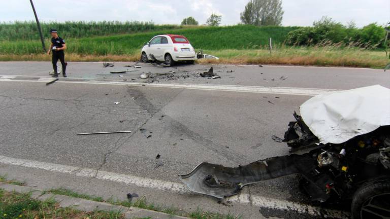 Ravenna, pauroso incidente: 2 feriti incastrati nelle auto - Gallery Ravenna, pauroso incidente: 2 feriti incastrati nelle auto - Gallery