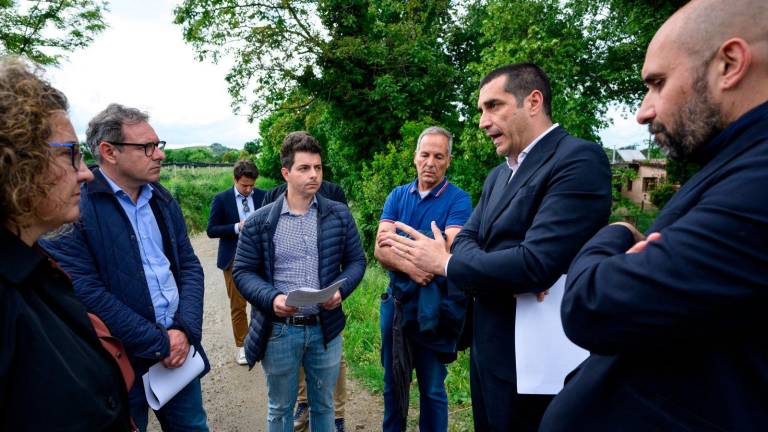 Michele de Pascale durante un recente sopralluogo nel Faentino insieme al sindaco Massimo Isola e alla sottosegretaria Manuela Rontini Michele de Pascale durante un recente sopralluogo nel Faentino insieme al sindaco Massimo Isola e alla sottosegretaria Manuela Rontini