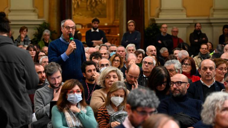Forlì, le cento domande degli alluvionati: «Studiamo ristori per i beni mobili» Forlì, le cento domande degli alluvionati: «Studiamo ristori per i beni mobili»