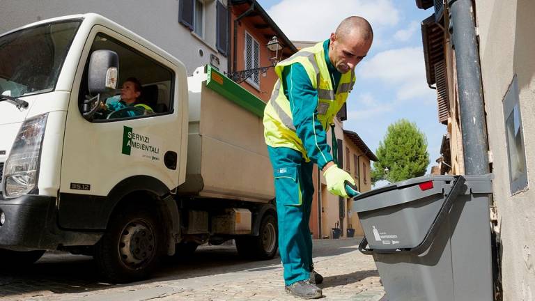 Santarcangelo, rifiuti: il “porta a porta” in tutte le frazioni da aprile Santarcangelo, rifiuti: il “porta a porta” in tutte le frazioni da aprile