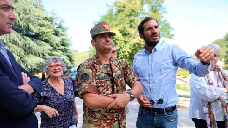 Il commissario straordinario Figliuolo con il presidente della Provincia Lattuca Il commissario straordinario Figliuolo con il presidente della Provincia Lattuca
