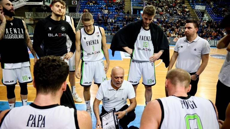 Basket B, Garelli: “Blacks, dobbiamo abituarci a gestire le sofferenze” - Gallery Basket B, Garelli: “Blacks, dobbiamo abituarci a gestire le sofferenze” - Gallery