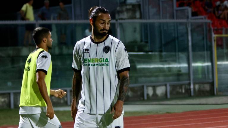Il Cesena saluta Silvestri: il difensore siciliano a Brescia Il Cesena saluta Silvestri: il difensore siciliano a Brescia