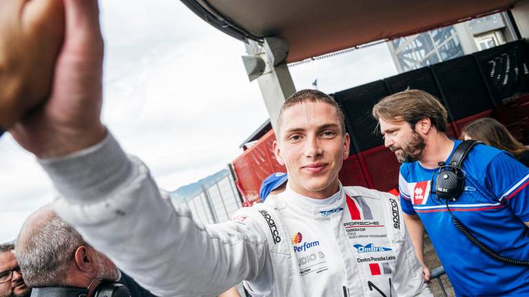 Il ventenne cattolichino Francesco Braschi dopo il successo al Mugello Il ventenne cattolichino Francesco Braschi dopo il successo al Mugello