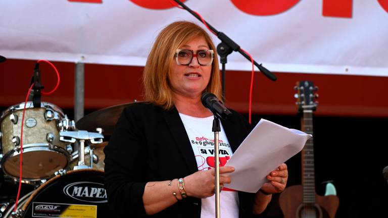 Forlì, festa del lavoro in piazza Saffi: obiettivo sicurezza FOTOGALLERY Forlì, festa del lavoro in piazza Saffi: obiettivo sicurezza FOTOGALLERY