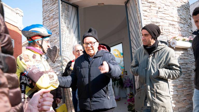 In tanti sui luoghi di Pantani nel ventennale della morte del Pirata di Cesenatico In tanti sui luoghi di Pantani nel ventennale della morte del Pirata di Cesenatico
