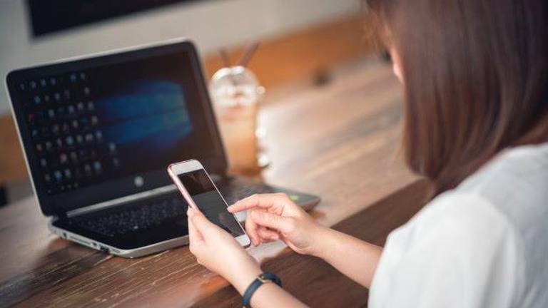 Lavoro, le professioni più richieste: esperti in sicurezza informatica ma anche colf e anestesisti Lavoro, le professioni più richieste: esperti in sicurezza informatica ma anche colf e anestesisti