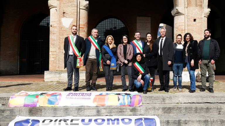 Rimini, in centinaia alla “camminata degli uomini contro la violenza sulle donne” - Gallery Rimini, in centinaia alla “camminata degli uomini contro la violenza sulle donne” - Gallery
