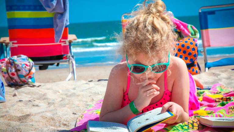 Ravenna, i libri della biblioteca Classense nelle spiagge dal 18 giugno Ravenna, i libri della biblioteca Classense nelle spiagge dal 18 giugno