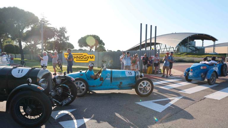Passione auto: per la Mille Miglia tappa alla Technogym di Cesena FOTOGALLERY Passione auto: per la Mille Miglia tappa alla Technogym di Cesena FOTOGALLERY