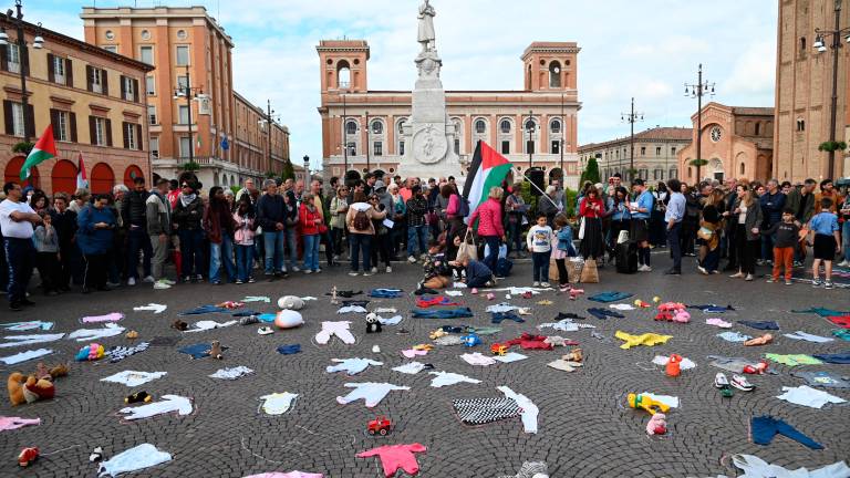 Forlì, in centinaia per sostenere Gaza FOTOGALLERY Forlì, in centinaia per sostenere Gaza FOTOGALLERY