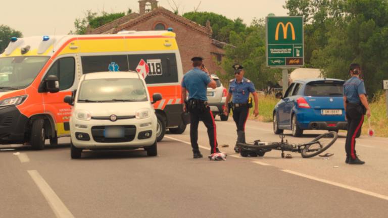 Cervia. Tamponato in bici da un’auto, è grave un 50enne Cervia. Tamponato in bici da un’auto, è grave un 50enne