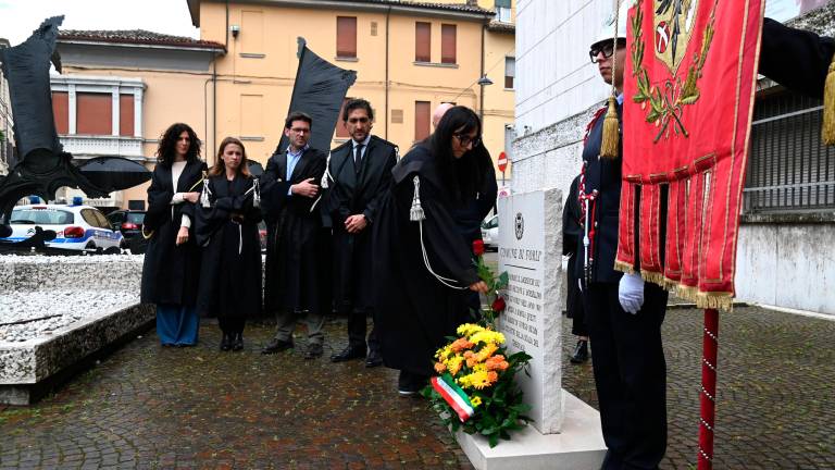 Forlì, omaggio a Falcone, Borsellino e le loro scorte FOTOGALLERY Forlì, omaggio a Falcone, Borsellino e le loro scorte FOTOGALLERY