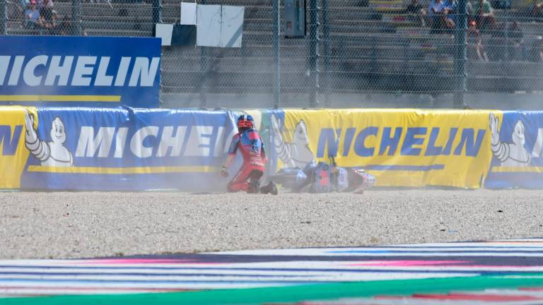 MotoGp, “Ho sbagliato io”: Marquez sereno dopo la caduta in prova a Misano VIDEO GALLERY MotoGp, “Ho sbagliato io”: Marquez sereno dopo la caduta in prova a Misano VIDEO GALLERY