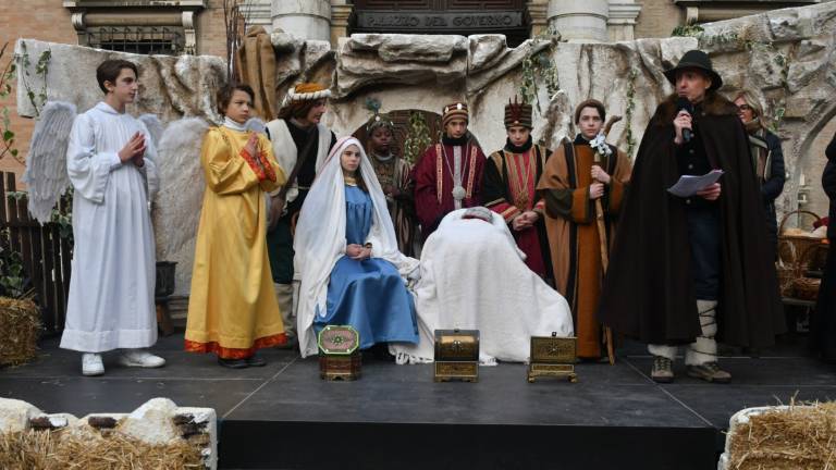 Forlì. Il presepe vivente dei bambini anima il centro storico - Gallery Forlì. Il presepe vivente dei bambini anima il centro storico - Gallery