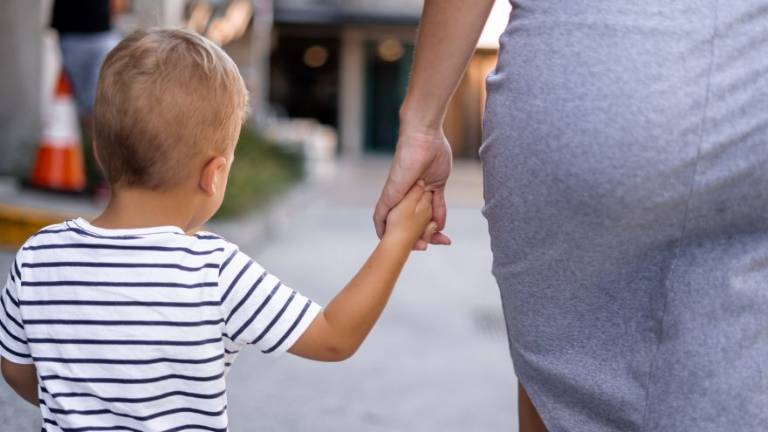 Faenza, fuggì dal marito coi figli. Assolta dopo la denuncia Faenza, fuggì dal marito coi figli. Assolta dopo la denuncia