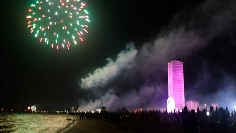 Cesenatico, un bagno di folla per la Notte Rosa 2025 - Gallery Cesenatico, un bagno di folla per la Notte Rosa 2025 - Gallery