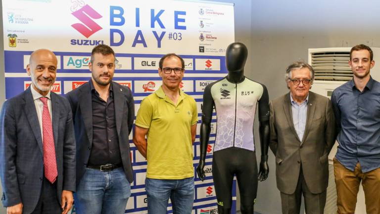 Imola, Suzuki Bike Day: sabato 8 luglio si pedala nel segno della beneficenza VIDEO GALLERY Imola, Suzuki Bike Day: sabato 8 luglio si pedala nel segno della beneficenza VIDEO GALLERY