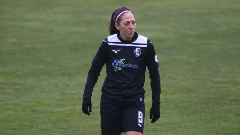 Calcio B donne, il Cesena annuncia il rinnovo per Fabiana Costi Calcio B donne, il Cesena annuncia il rinnovo per Fabiana Costi