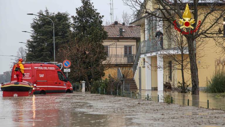 Vigili del fuoco riminesi in soccorso agli alluvionati FOTO Vigili del fuoco riminesi in soccorso agli alluvionati FOTO