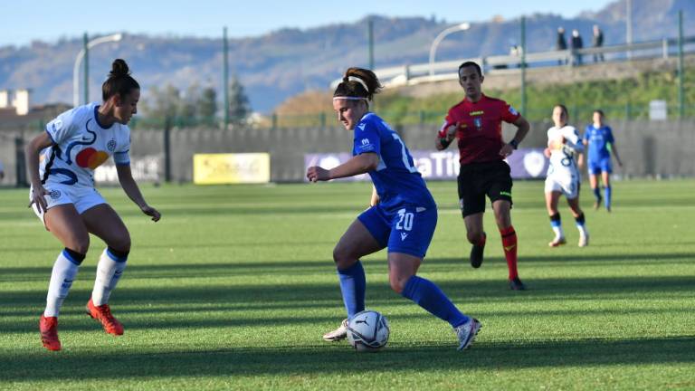 Calcio donne, Serie B e Primavera si fermano fino al 6 febbraio Calcio donne, Serie B e Primavera si fermano fino al 6 febbraio