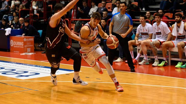 Basket A2, tutto merito dell’Unieuro se battere Cento è sembrato facile - Gallery Basket A2, tutto merito dell’Unieuro se battere Cento è sembrato facile - Gallery