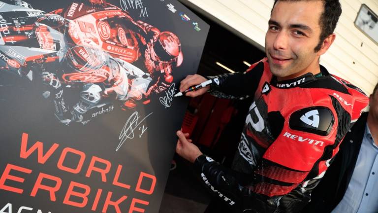 Motociclismo, ecco il poster per la Superbike a Misano - Gallery Motociclismo, ecco il poster per la Superbike a Misano - Gallery