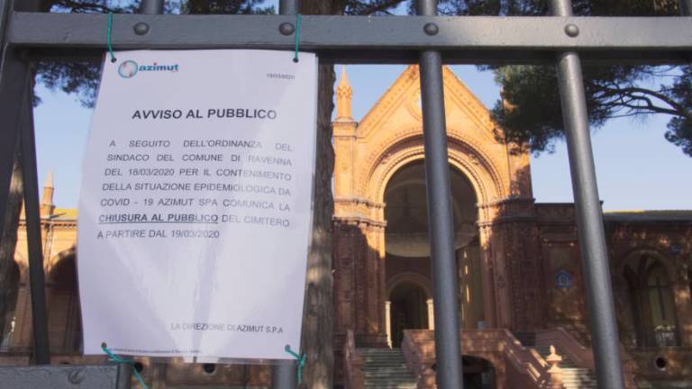 Coronavirus Ravenna, riaprono pinete, parchi, cimiteri, biblioteche Coronavirus Ravenna, riaprono pinete, parchi, cimiteri, biblioteche