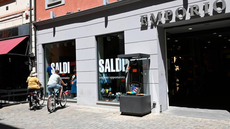 Sono partiti i saldi (Archivio) Sono partiti i saldi (Archivio)