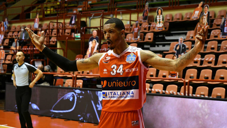 Basket A2, Unieuro e Roderick: una bella favola con un finale triste - GALLERY Basket A2, Unieuro e Roderick: una bella favola con un finale triste - GALLERY