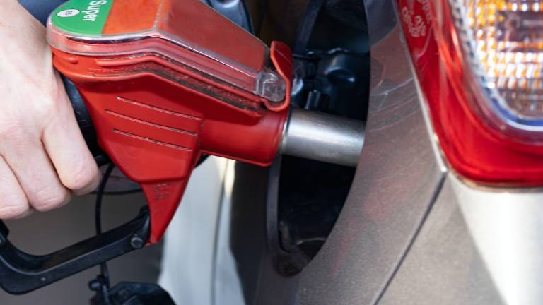 Caro benzina. Federconsumatori Rimini: Aumenti ingiustificati durante l'estate Caro benzina. Federconsumatori Rimini: Aumenti ingiustificati durante l'estate
