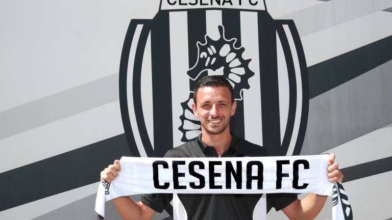 Calciomercato C, Il Cesena ha ufficializzato il contratto biennale a Donnarumma Calciomercato C, Il Cesena ha ufficializzato il contratto biennale a Donnarumma