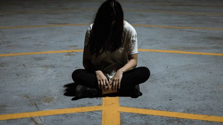 Imola, violenta e mette incinta la figlia 15enne: arrestato padre orco Imola, violenta e mette incinta la figlia 15enne: arrestato padre orco