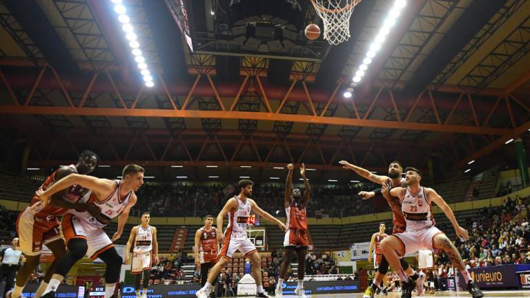 Basket A2 play-off, l'Unieuro torna a giocare a Forlì Basket A2 play-off, l'Unieuro torna a giocare a Forlì