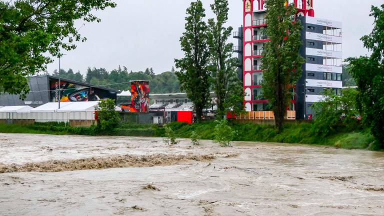 L’alluvione e le ferite di Imola: “Sembrava un film, quando piove abbiamo paura ancora oggi”