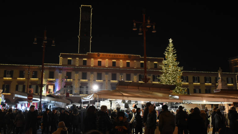 Forlì. Confcommercio: Natale. Sulle luminarie non si deve arretrare Forlì. Confcommercio: Natale. Sulle luminarie non si deve arretrare