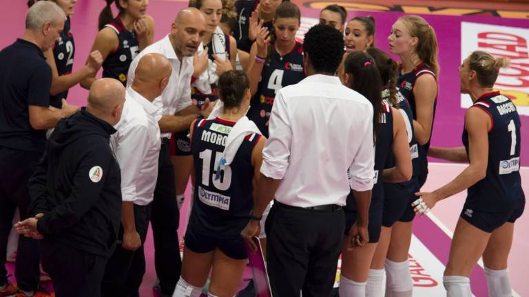 Volley femminile, anticipata di un'ora la sfida dell'Olimpia Teodora Volley femminile, anticipata di un'ora la sfida dell'Olimpia Teodora
