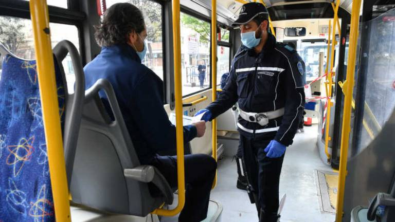 Forlì, coronavirus: sicurezza sui bus, partono i controlli Forlì, coronavirus: sicurezza sui bus, partono i controlli