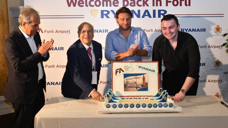 Ryanair torna a Forlì: si volerà a Palermo e Katowice Ryanair torna a Forlì: si volerà a Palermo e Katowice