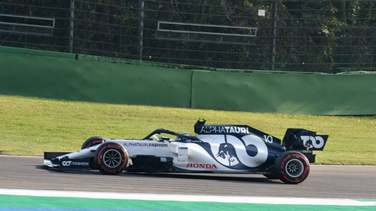 Formula 1, nella pazza Baku vince Perez e Gasly sale sul podio Formula 1, nella pazza Baku vince Perez e Gasly sale sul podio