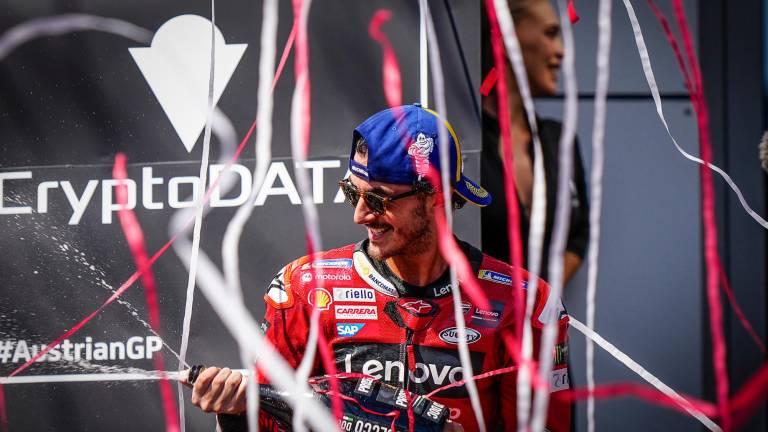 MotoGp: Martin si autoelimina e Bagnaia è campione del mondo, fuori Bezzecchi e Bastianini MotoGp: Martin si autoelimina e Bagnaia è campione del mondo, fuori Bezzecchi e Bastianini
