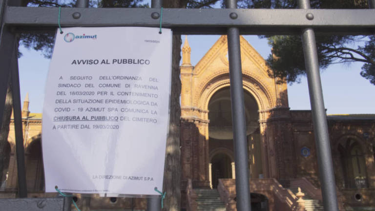 L'addio in solitudine, il dramma dei funerali ai tempi del Covid L'addio in solitudine, il dramma dei funerali ai tempi del Covid
