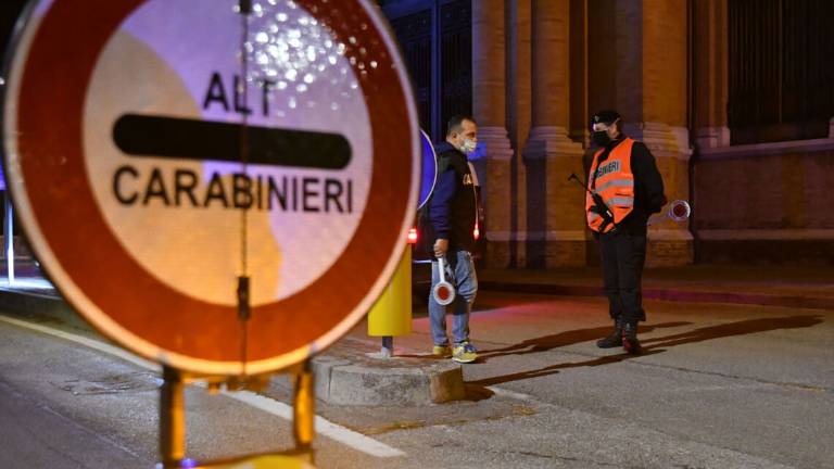 Coronavirus, coprifuoco violato a Cesena: multati Coronavirus, coprifuoco violato a Cesena: multati