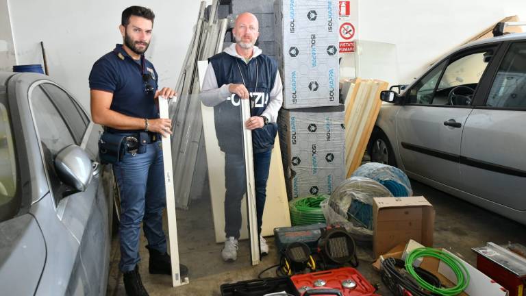 Per ristrutturare la sua villetta, ruba nei cantieri a Forlì e Ravenna: recuperato materiale per oltre 100mila euro Per ristrutturare la sua villetta, ruba nei cantieri a Forlì e Ravenna: recuperato materiale per oltre 100mila euro