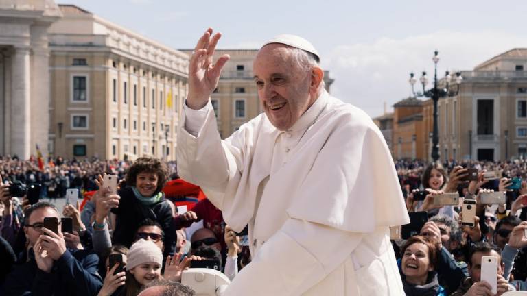 Cesena, scrive al Papa e il Papa le telefona al cellulare: Pronto, sono Francesco, pregherò per te Cesena, scrive al Papa e il Papa le telefona al cellulare: Pronto, sono Francesco, pregherò per te