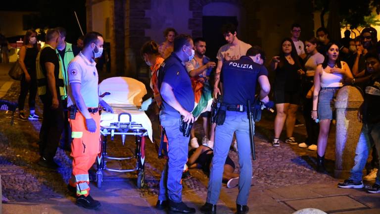 Forlì, individuato il giovane che sferrò un pugno a una ragazza in centro Forlì, individuato il giovane che sferrò un pugno a una ragazza in centro